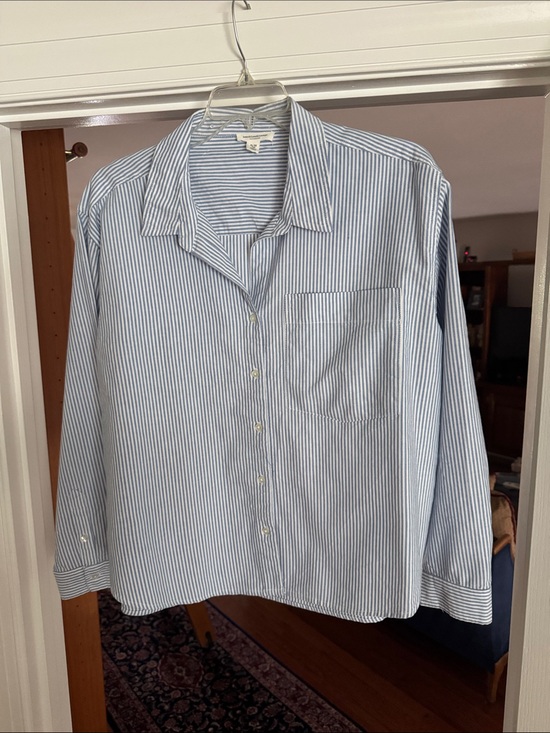beachlunchlounge Tops - beachlunchlounge Blue & White Striped Button-Down Shirt